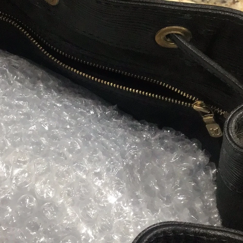 Louis Vuitton Black Epi Leather NOE Bucket Bag w/ dust bag EXCELLENT CONDITION - Picture 10 of 16